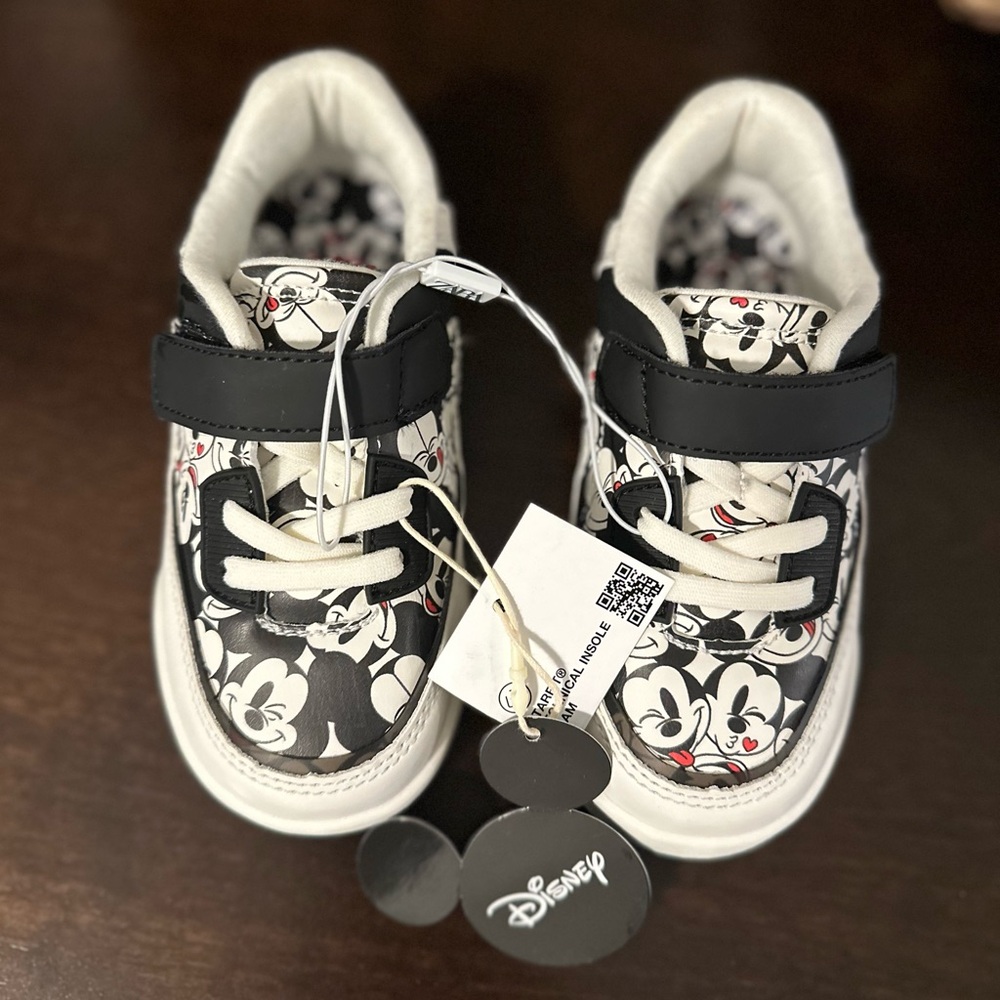brand new Zara Mickey Mouse Velcro shoes size 25